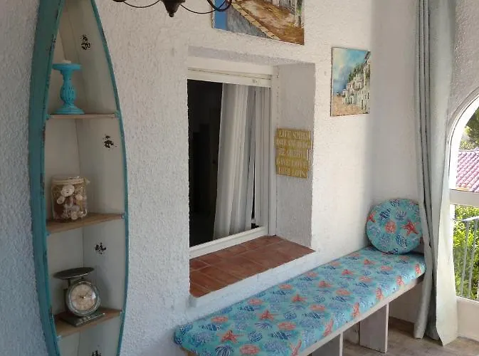 Grace,10p,seaview,pool 칼페