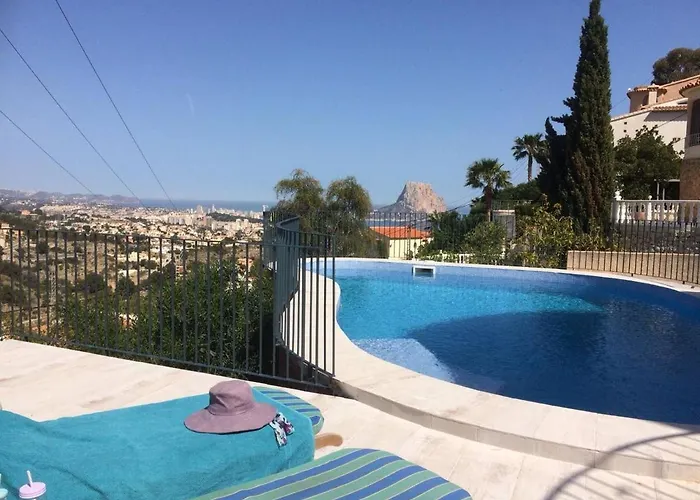 Grace,10p,seaview,pool