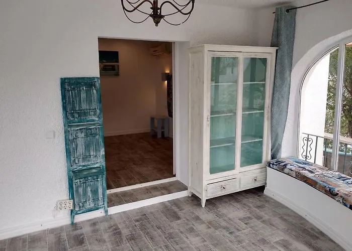 Grace,10p,seaview,pool Вилла